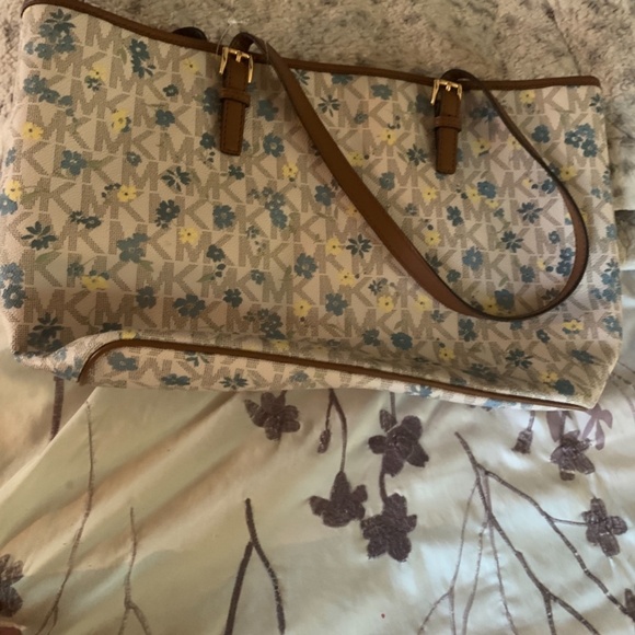 Michael Kors - Picture 4 of 4